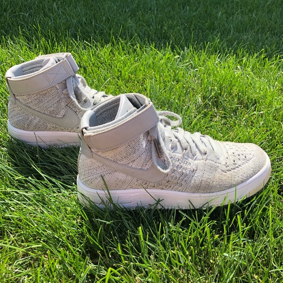 Nike Flyknit Airforce 1 High Cut - Picture 2 of 7
